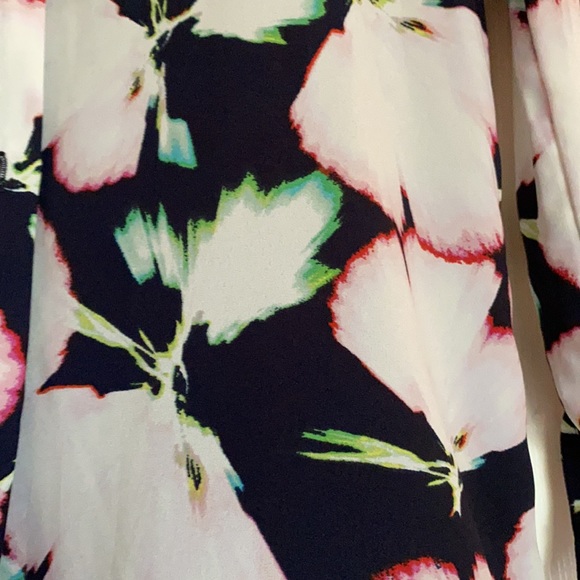 Excellent condition never worn - Picture 3 of 4